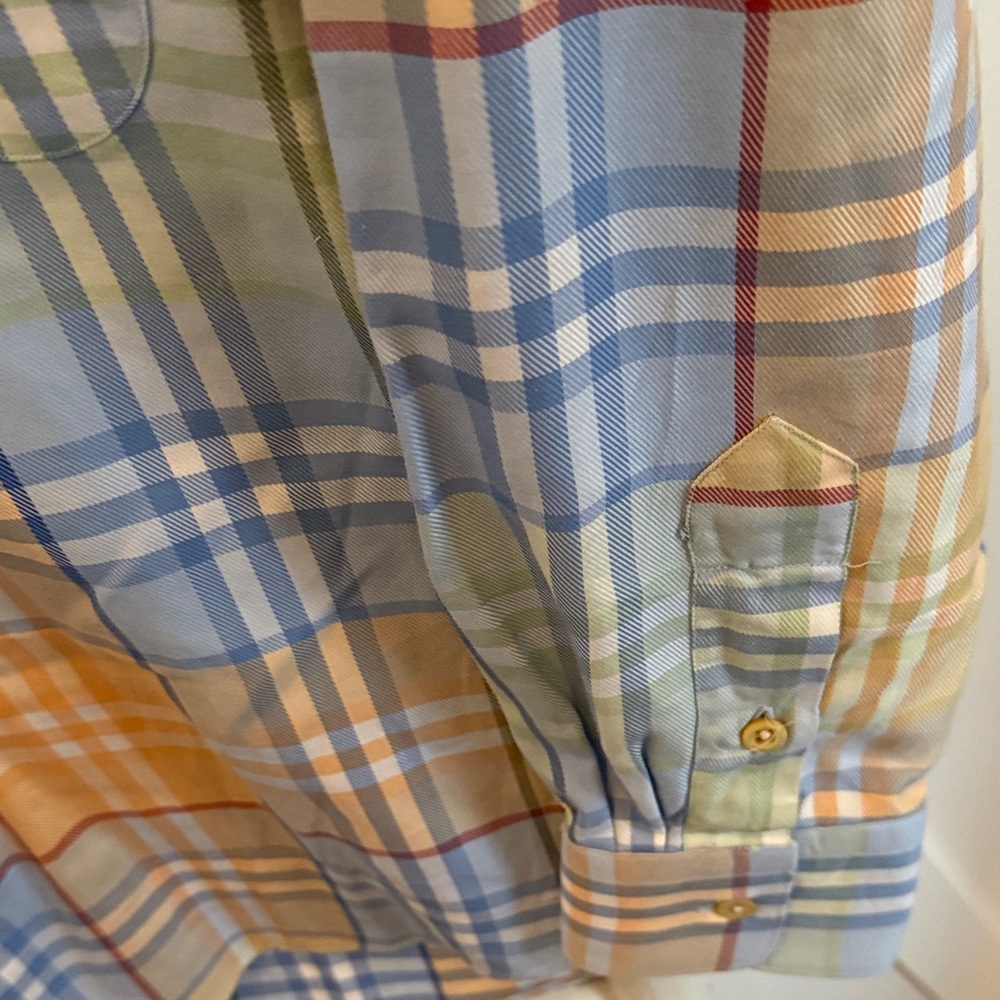 Burberry Multicolor Plaid Casual Shirt. 100% imported cotton. Made in the USA. - Picture 5 of 7